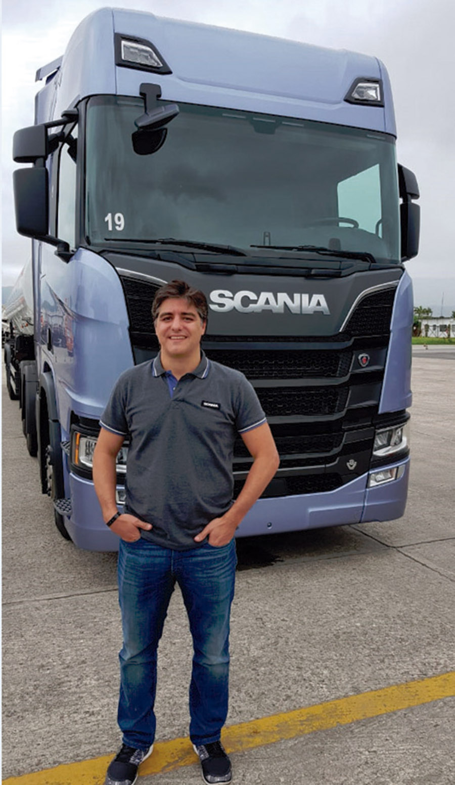 FEDERICO ANTUNEZ DA GRACA, GERENTE GENERAL DE JOSÉ MARÍA DURAN S.A.: “La Nueva Generación de Camiones SCANIA ha llegado a Uruguay, el cambio evolutivo en el transporte es inminente y estamos preparados para liderarlo, el futuro hoy es nuestra realidad”