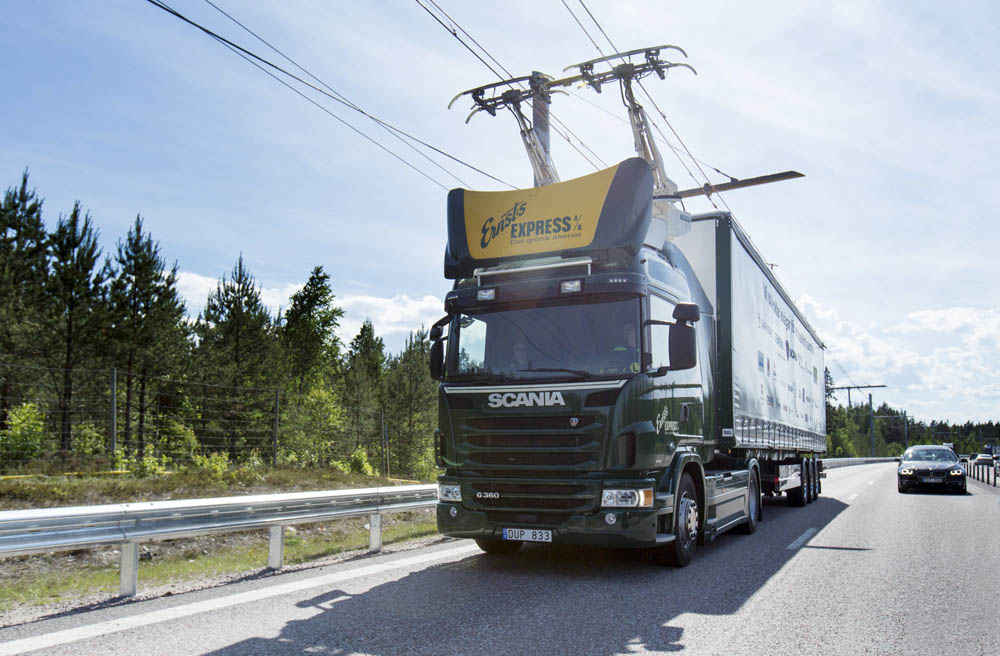 Scania participa en la apertura de la primera ruta eléctrica del mundo