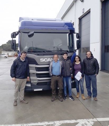 SCANIA - Washington Revetria e Hijos.