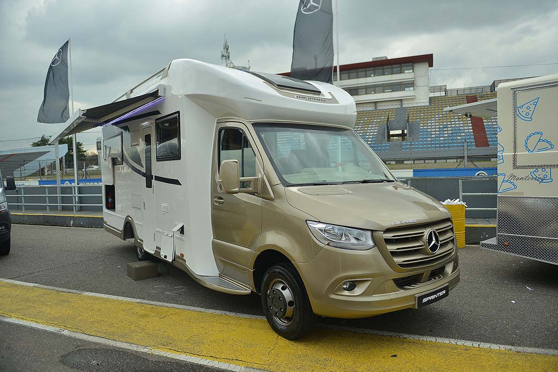 La nueva Motorhome de Mercedes-Benz invita a vivir una aventura sobre ruedas