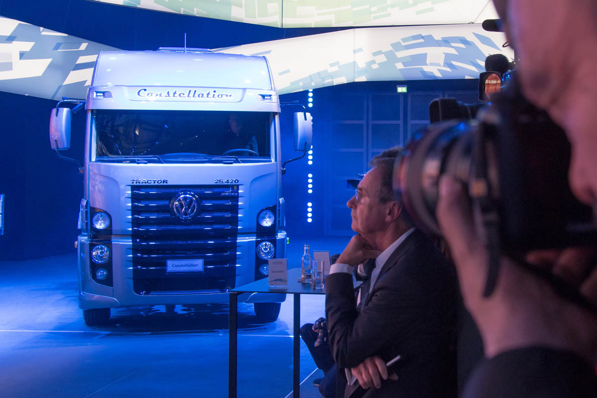 Roberto Cortes y un camión brasileño son destaque en un evento de Volkswagen Truck & Bus en Alemania