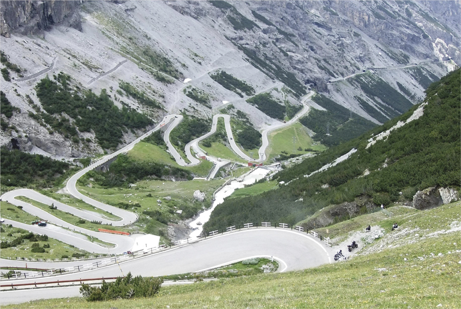 El paso del Stelvio es uno de los lugares más espectaculares de la Tierra