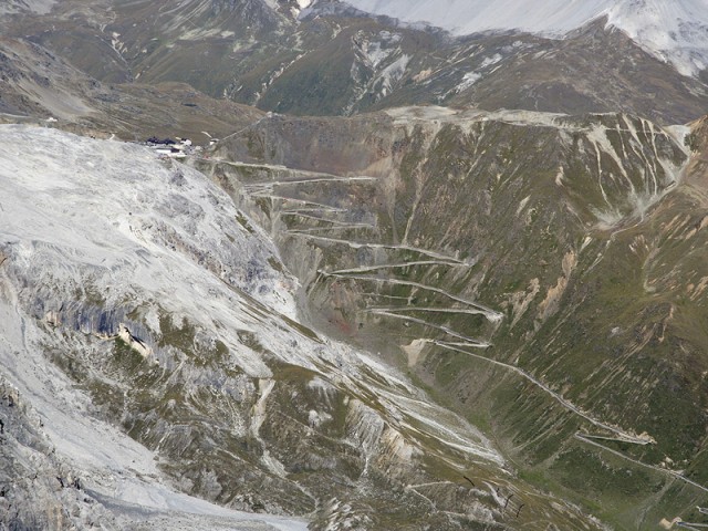 Stelvio_Pass_Road_Trollstigen_4