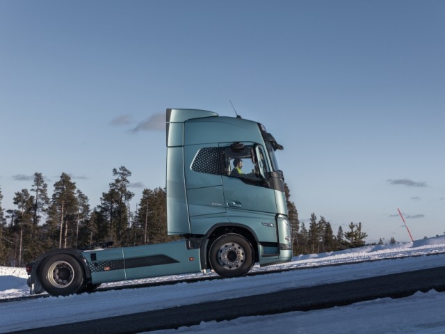 Nueva función de seguridad única para los camiones eléctricos de Volvo