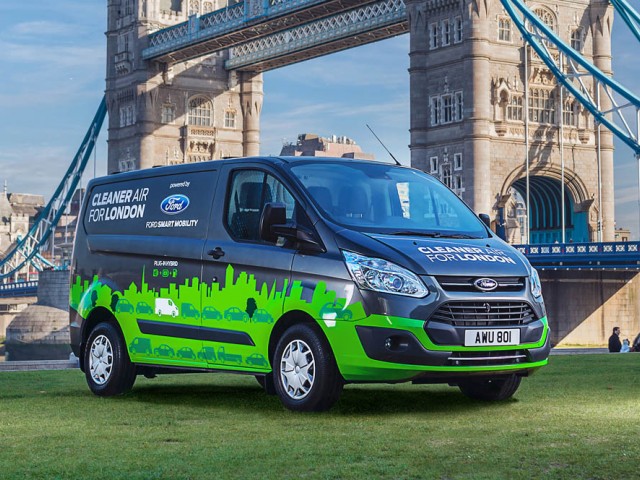 Ford anuncia un nuevo proyecto en Londres para probar el nuevo furgón Tránsit Hibrido Custom Plug-In