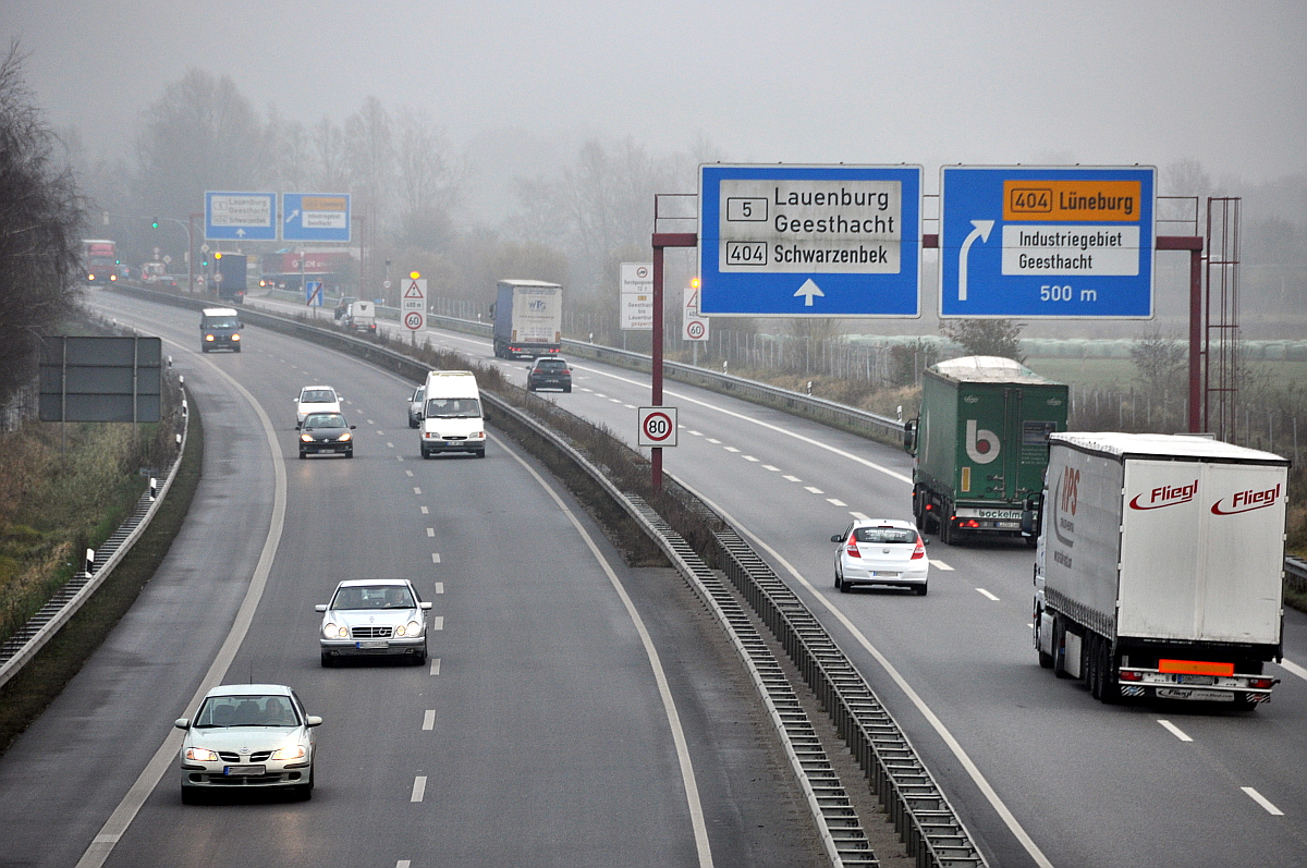 Francia y Bélgica alarman al transporte internacional europeo al prohibir el descanso semanal en el camión