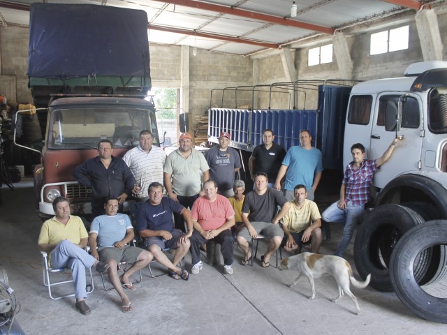 Transportistas de Carmelo: “¿Por qué no podemos abrir una empresa con un camión viejo?”