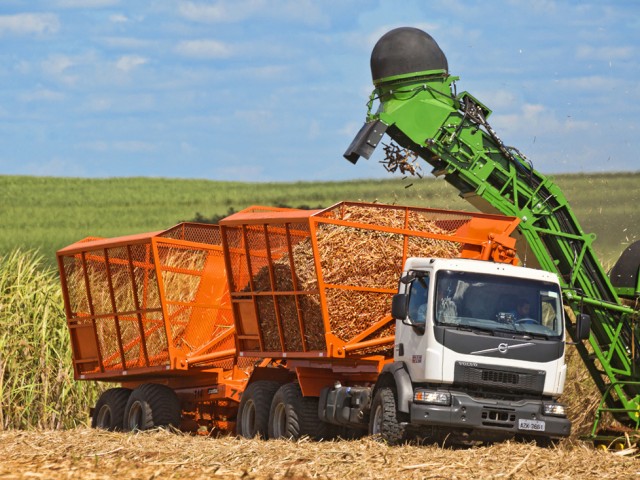 Volvo_VM_Cana_deazucar_brasil_5