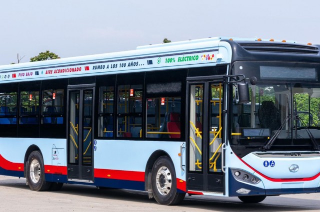 HIGER se consolida en Uruguay con 100 buses eléctricos