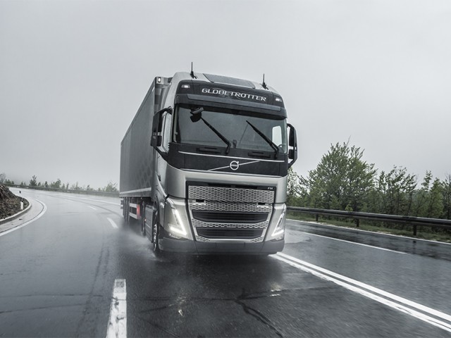 VOLVO FH: Icónico camión de larga distancia