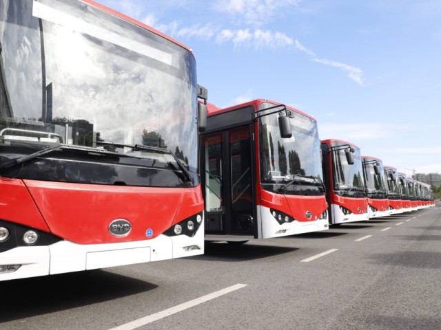 Chile busca busca estandarizar los buses eléctricos con base en el sistema red de Santiago