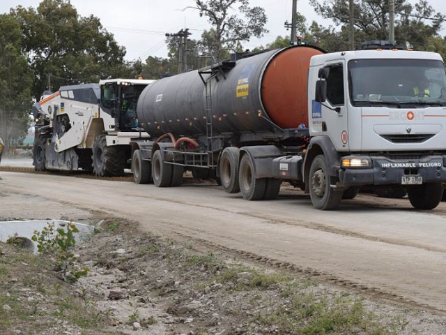 Intendencia de Flores agradece al Ministerio de Transporte reparación de rutas 14 y 3 en Trinidad