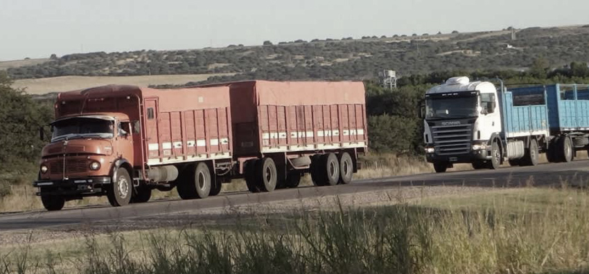 Argentina: Limitan las velocidades máximas en las rutas para micros y camiones