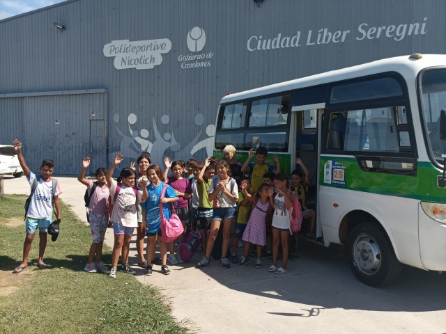 Car One brindó transporte para actividad solidaria de Polideportivo de Colonia Nicolich