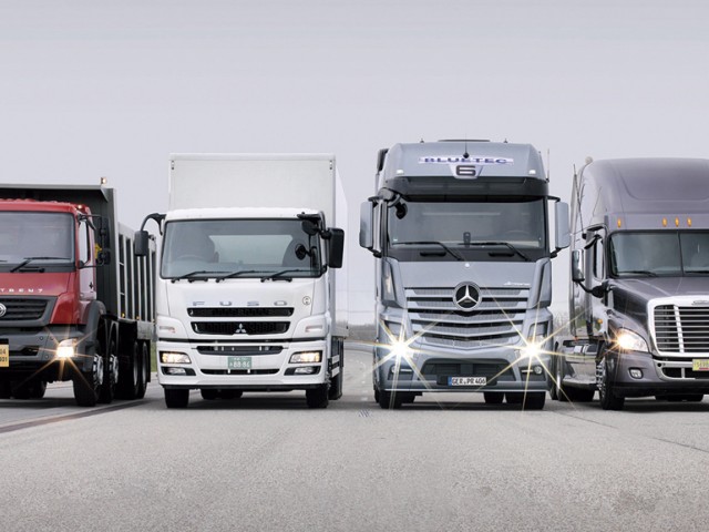 Daimler Trucks vende más de medio millón de camiones en 2015