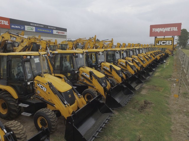 JCB reafirma su liderazgo en ventas de retroexcavadoras en el mercado uruguayo