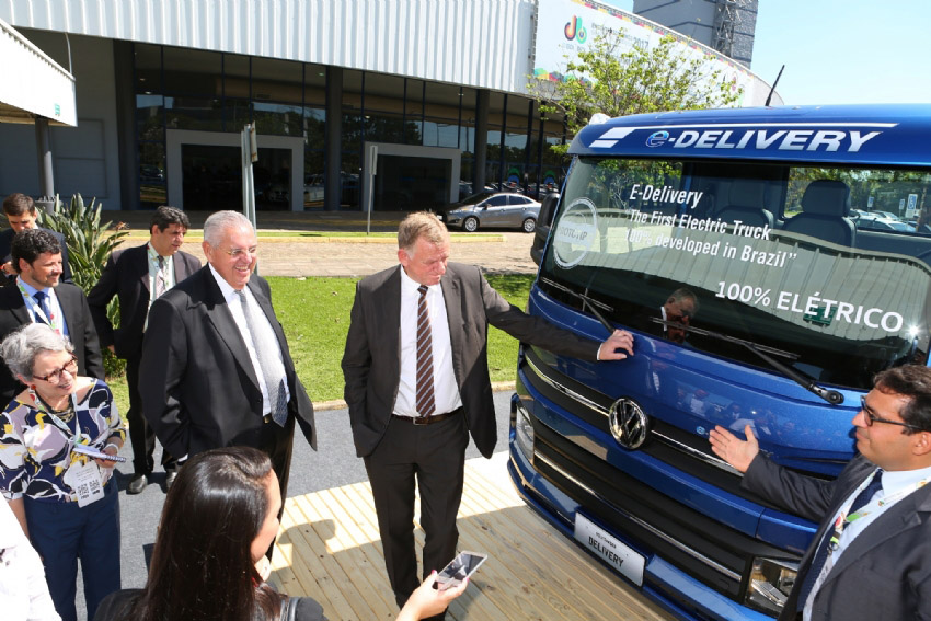 CEO’s presentan el camión eléctrico e-Delivery en el Encuentro Económico Brasil-Alemania