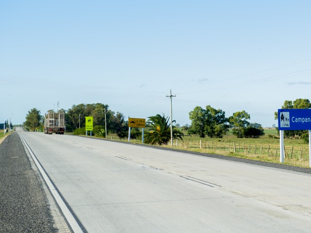 MTOP inauguró luminarias en acceso a Carmelo