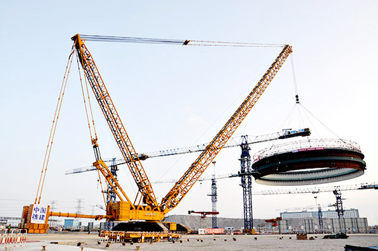 Operación de elevación en el sector de energía nuclear de la grúa sobre orugas de nivel de 2000t de XCMG 