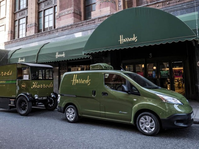 Nissan e-NV200 electrifica la flota de reparto de los almacenes Harrods en Londres