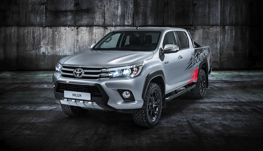 Toyota Hilux ‘Invincible 50’: homenaje para celebrar medio siglo de dominio en el segmento pick-up