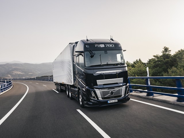 Nuevo Volvo FH16 para Europa: Más potencia, menos combustible