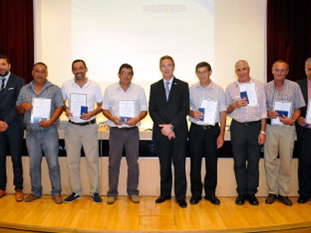 La IRU premió a 9 choferes de la Argentina por su excelente conducción