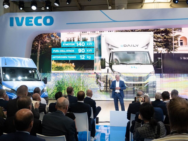 Iveco Group estuvo presente en IAA Hannover donde exhibió su portfolio de productos en dirección a las cero emisiones