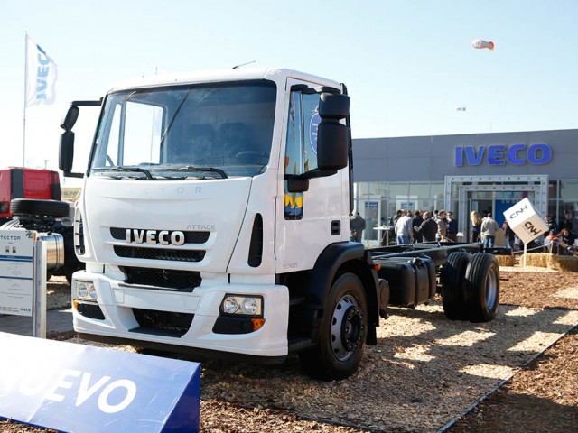 IVECO amplía su gama: presentó el Tector 15 Tons en AgroActiva Argentina