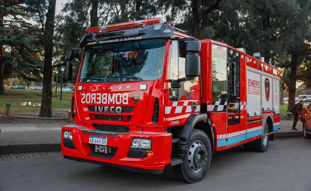 La Ciudad de Buenos Aires se equipa con 6 autobombas IVECO