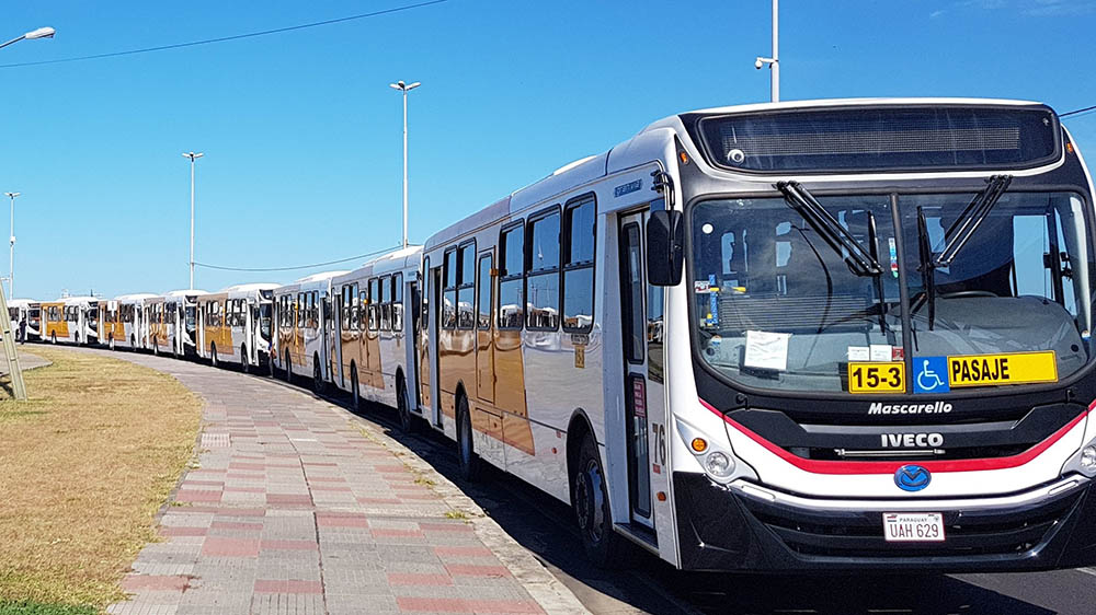 IVECO BUS entregó los nuevos vehículos para el transporte público en Paraguay