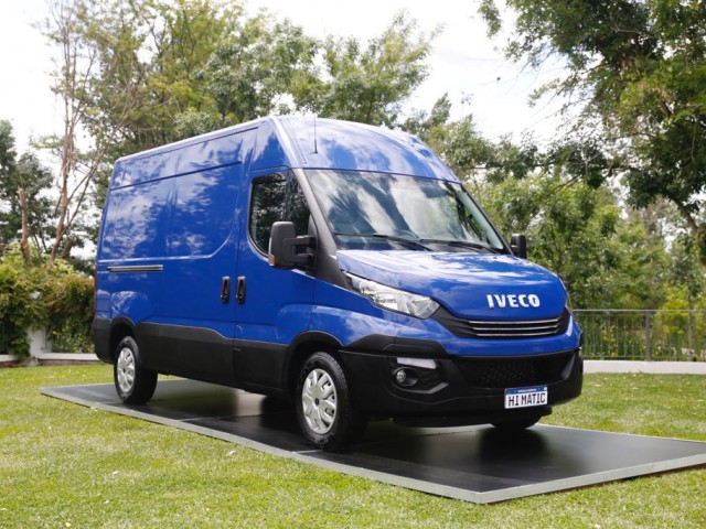 IVECO incorpora al mercado argentino el multipremiado Daily Hi-Matic