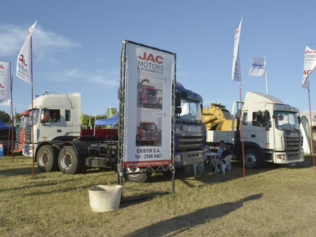 Repaso Expo Activa 2015: Los camiones pesados JAC en todas sus versiones