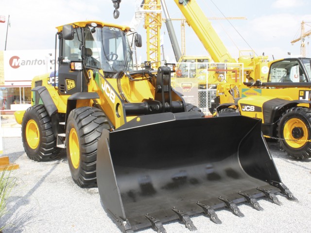 jcb2_MT_Expo2015