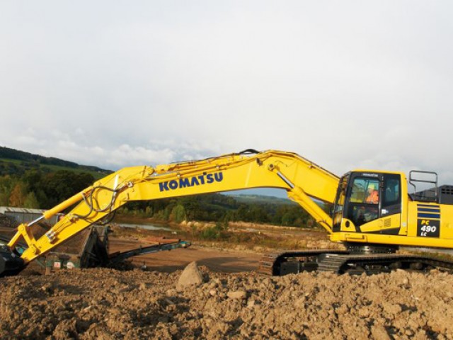 komatsu-pc490lc-10