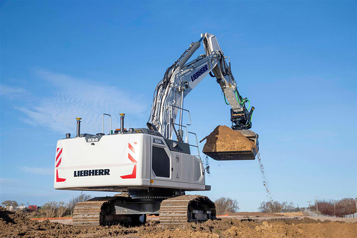 Una novedad mundial en Gran Bretaña: el suministro de la primera excavadora hidráulica Liebherr con un sistema de control Leica Geosystems equipado de fábrica