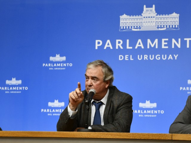 Heber: “Estamos frente a una gran ley que nos da transparencia y limita el gasto”