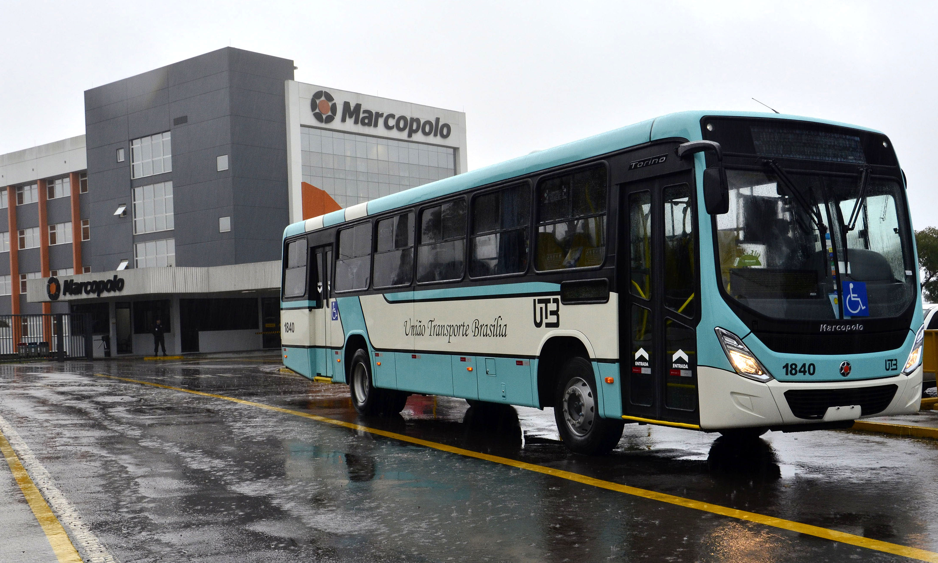 Marcopolo entrega 56 unidades de autobuses Torino para la operadora de transporte de Brasilia