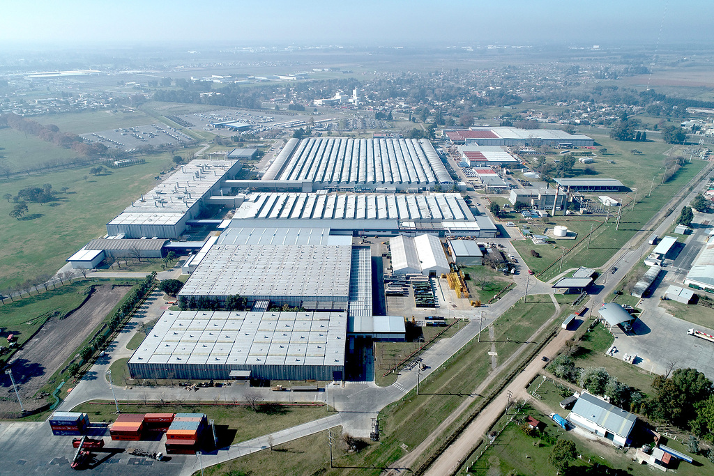 Mercedes-Benz celebra 70 años de producción en Argentina