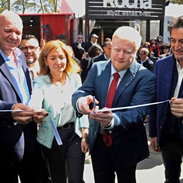 Transición energética: MIEM inauguró locales en Expo Prado 2024 y lanzó iniciativa en movilidad eléctrica