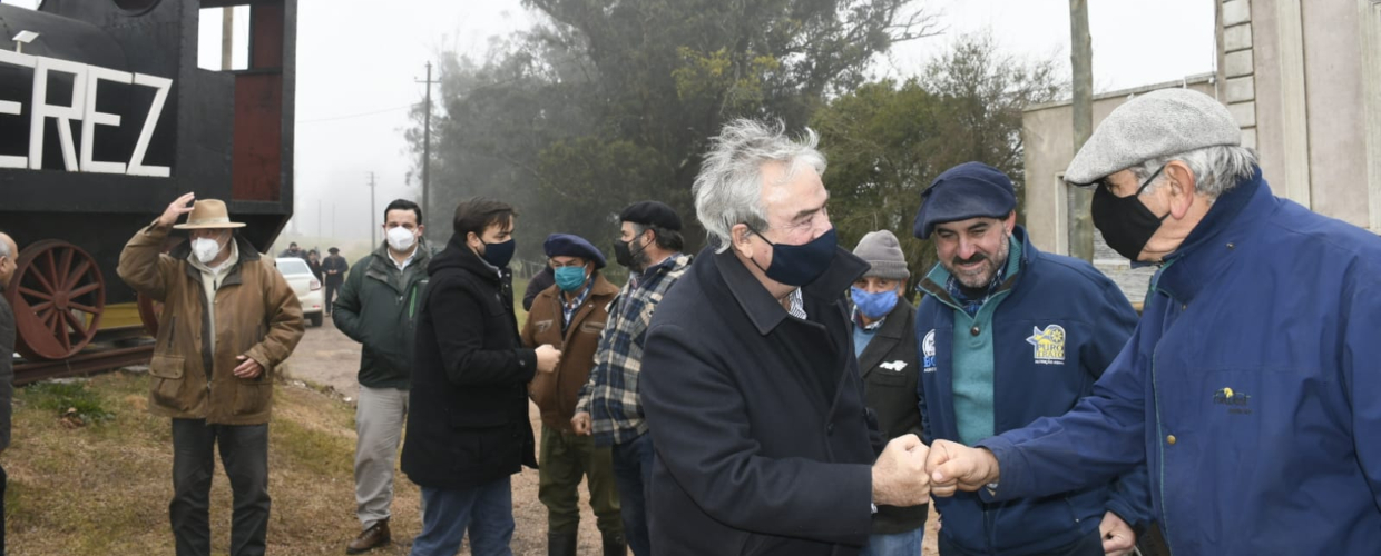 Ministro recorrió localidades de Nico Pérez y Batlle y Ordóñez