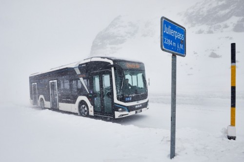 El eBus Roadshow de MAN cautiva a dos continentes, desde los Alpes hasta Marrakech