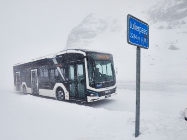 El eBus Roadshow de MAN cautiva a dos continentes, desde los Alpes hasta Marrakech