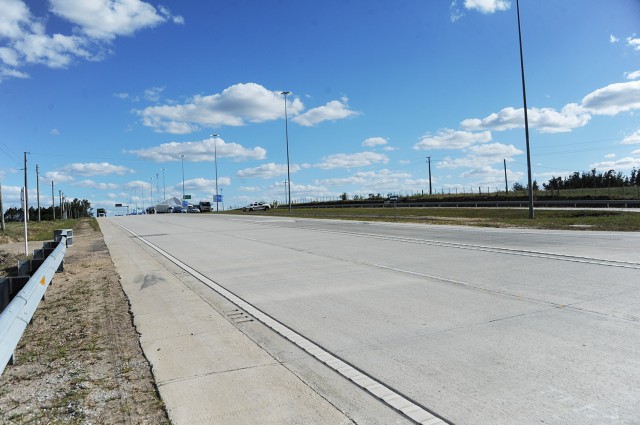 Procesos de nivelación y pavimentación de los más de 50 kilómetros de doble vía inaugurados en dos tramos de ruta 5 en Florida