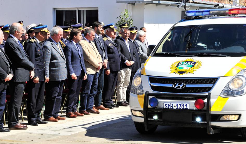 Lacalle Pou presenció ceremonia por 68.° aniversario de Policía Caminera