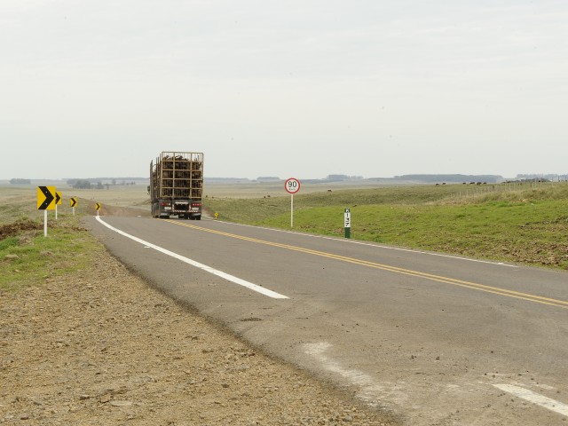 Se inauguraron obras sobre ruta 20 tras inversión de 40.000.000 de dólares