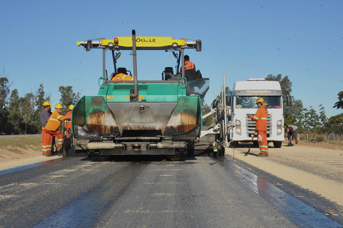 Entre Pan de Azúcar y Rocha: Transporte invierte 300.000.000 de dólares en 197 kilómetros de doble vía de ruta n.° 9