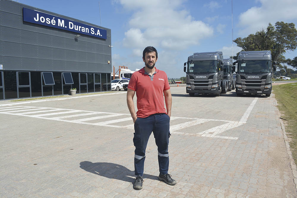 Mauricio Lozano, jefe de taller de José María Durán S.A. en la sucursal de Fray Bentos: “El cliente nos otorga toda la responsabilidad de tener su unidad operativa”