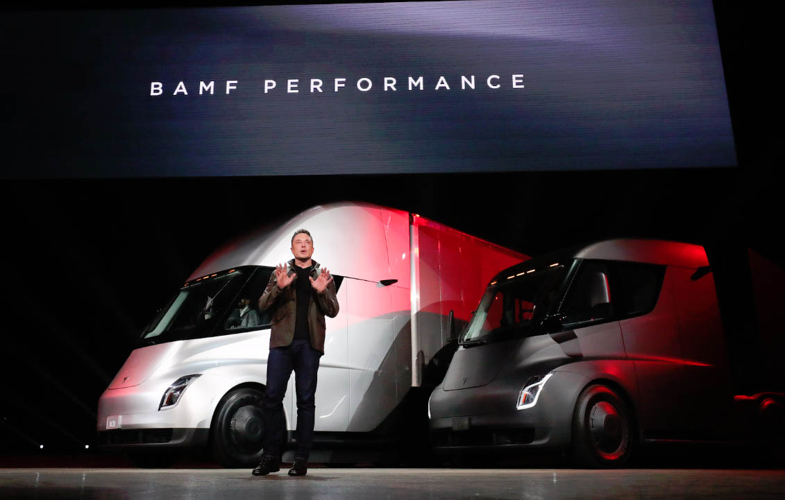 Tesla Semi, el camión eléctrico y futurista