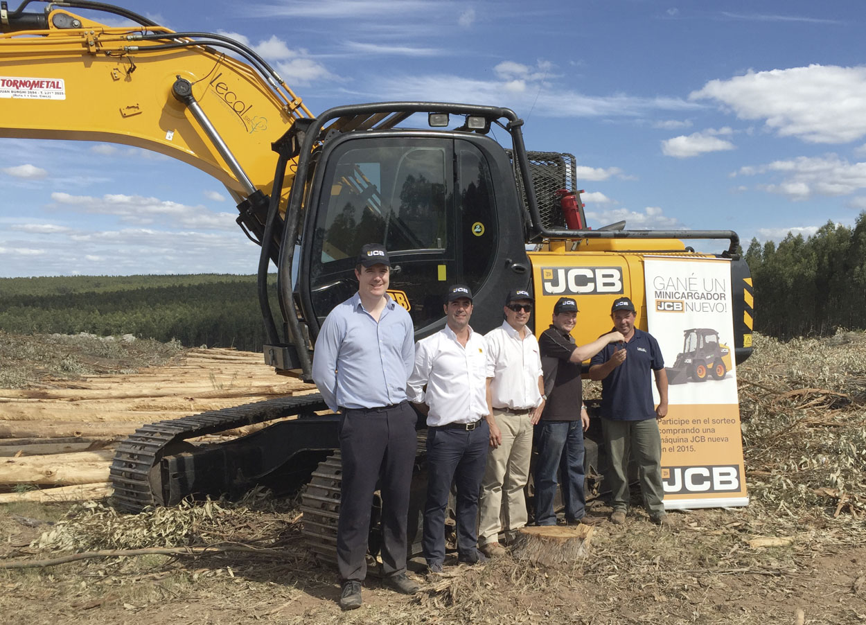 Tornometal cerró el año de su 40 aniversario  sorteando un minicargador JCB